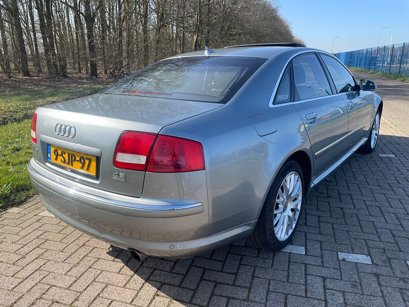 Audi A8 D3 4.2 V8 2006