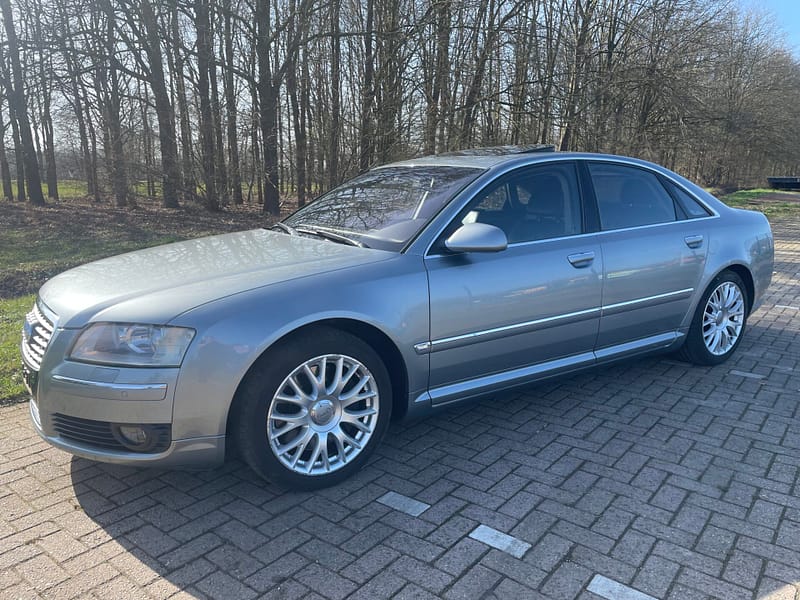 Audi A8 D3 4.2 V8 2006