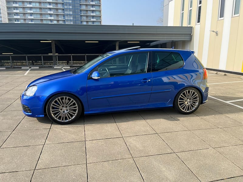 Volkswagen Golf 3.2 V6 184KW R32