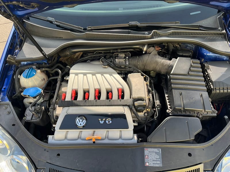 Volkswagen Golf 3.2 V6 184KW R32