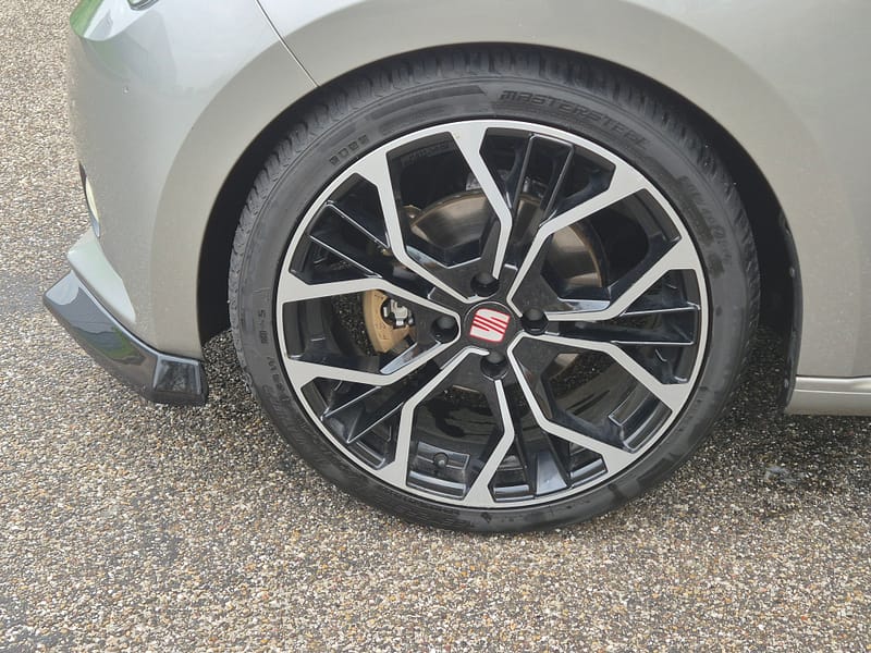 ZEER MOOIE SPORTIEVE SEAT MII BWJR 2017